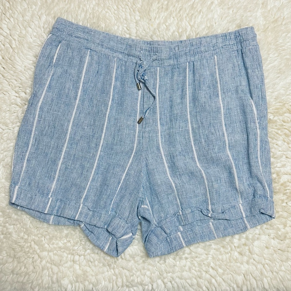 Ellen Tracy: blue and white striped paper bag shorts size Medium